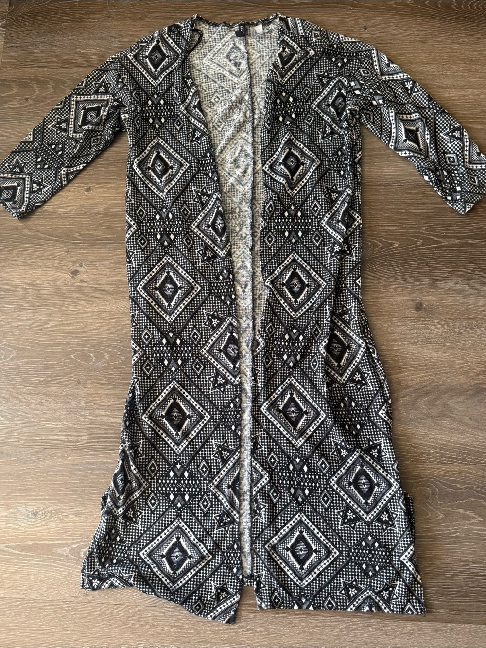 Black & White Geometric Open-Front Duster Cardigan